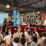 赤峰市子公司“书香赤峰”阅读推广达人志愿者讲师团举办“月读阅享·文韵声香”大讲堂活动